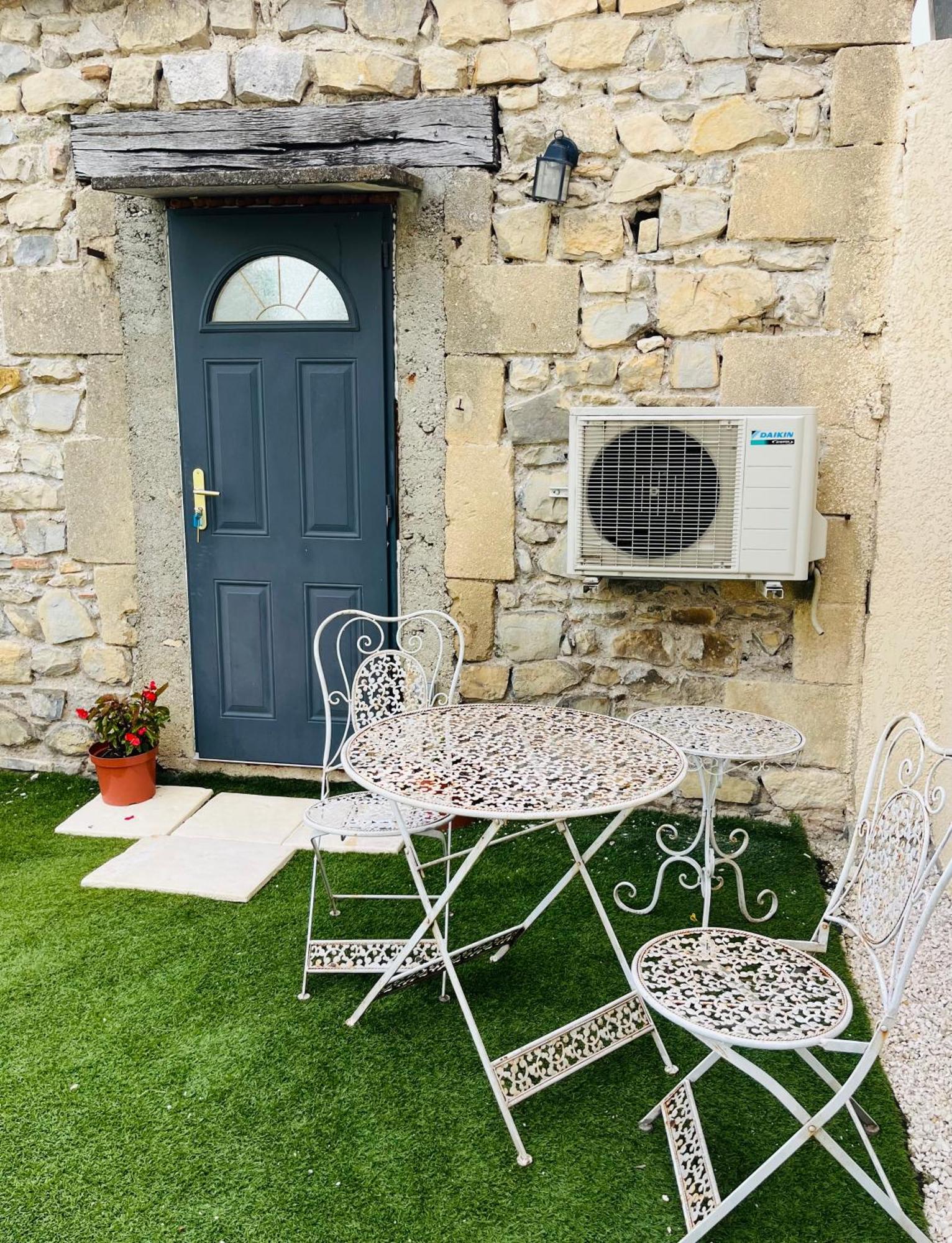 Chambre De Cottage Moulezan Exterior photo